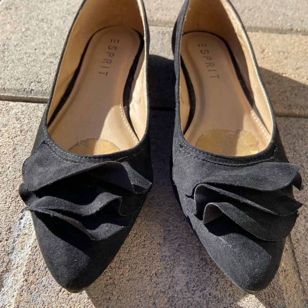 Esprit Black Ruffle Detail Loafers